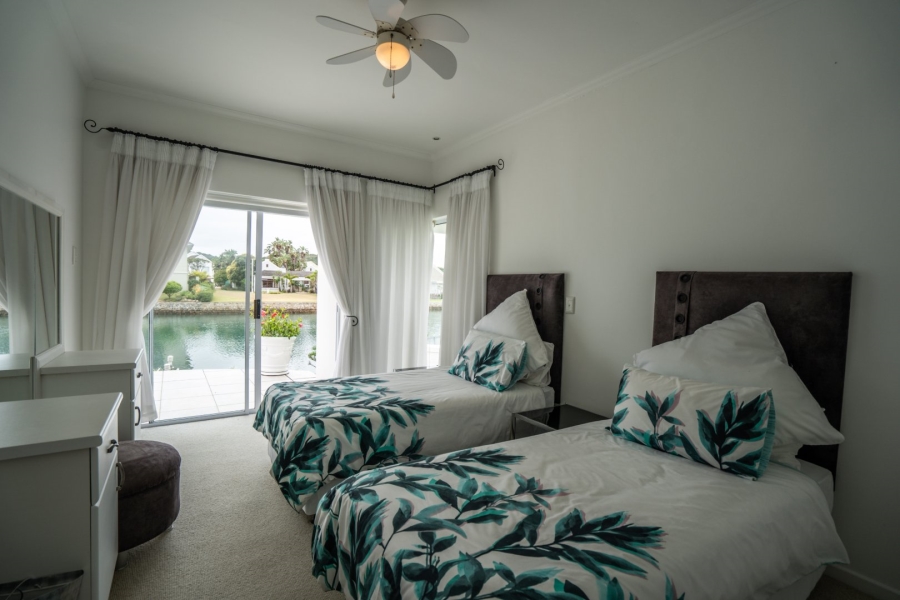 6 Bedroom Property for Sale in Royal Alfred Marina Eastern Cape